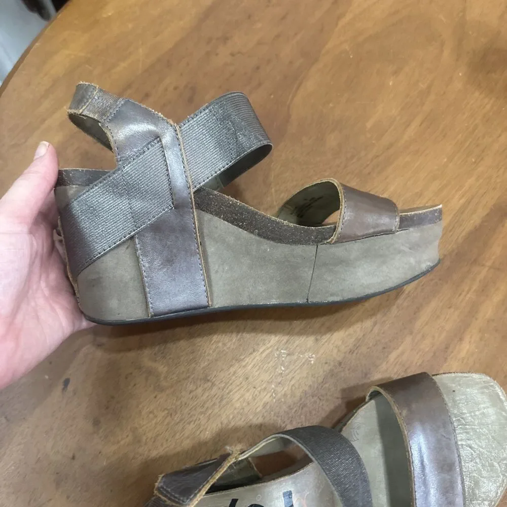 OTBT Size 7 M BUSHNELL WEDGE SANDALS WOMEN PEWTER / BROWN COLOR SHOES